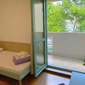  Hostel Spinut