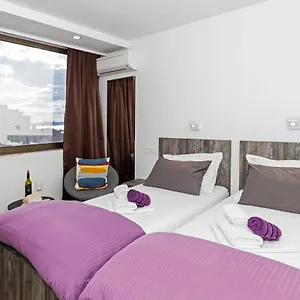4* Pensjonat Apinelo Tower