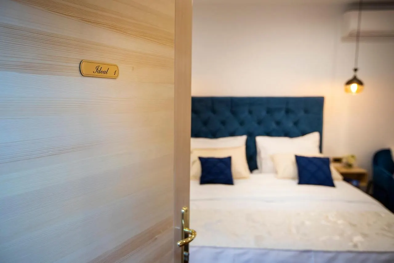 Ideal Rooms #1 Split