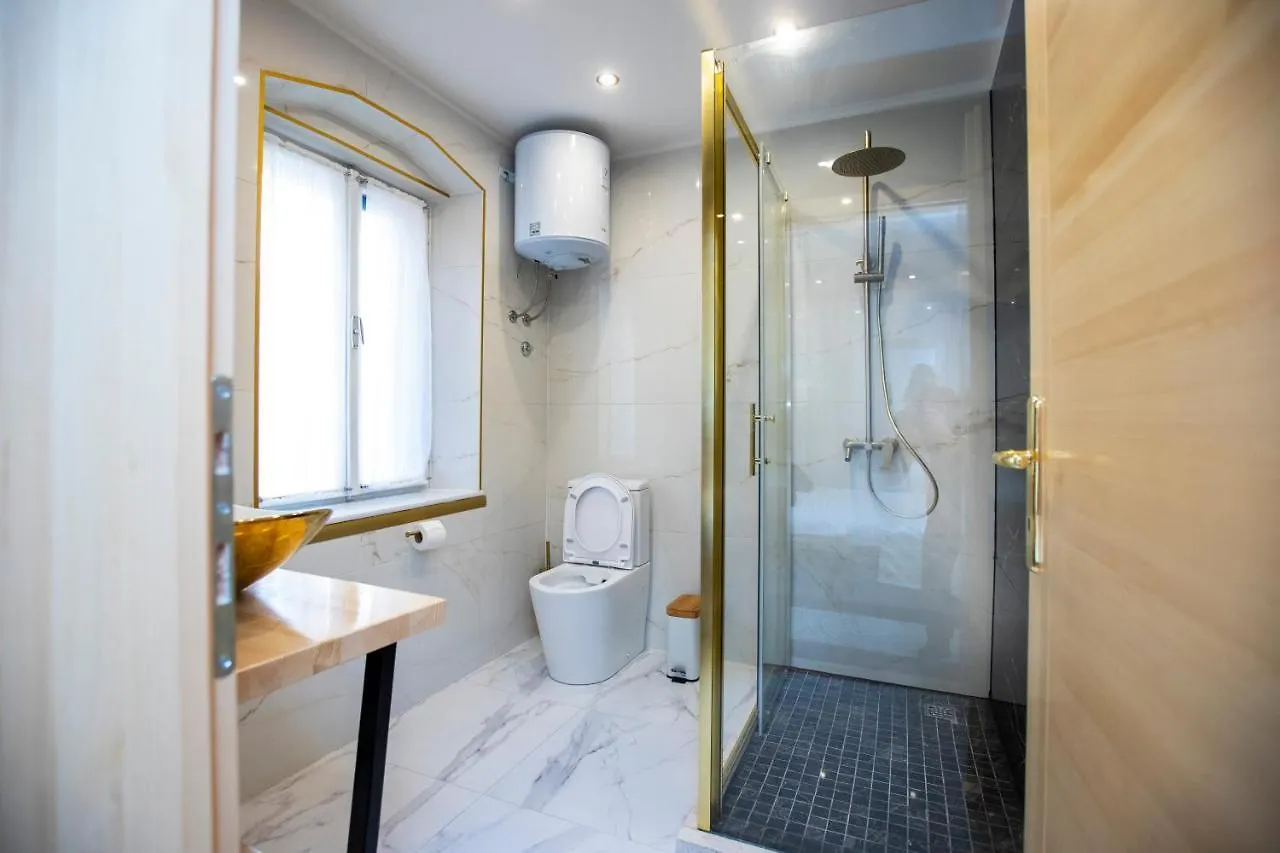 Ideal Rooms #1 Split